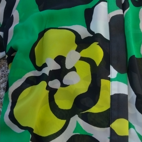 St. Patrick's Day SEXY top, sunglasses & necklaces - Picture 11 of 11